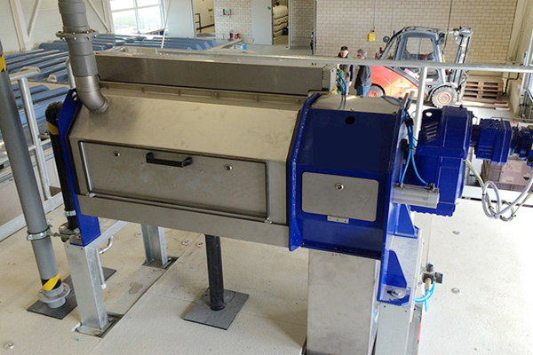 dewatering screw press